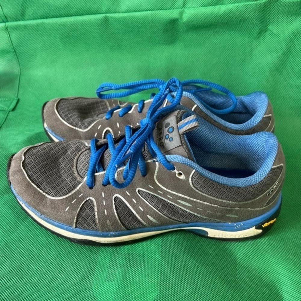 Abeo Women's Gray and Blue Lace-Up Sneakers